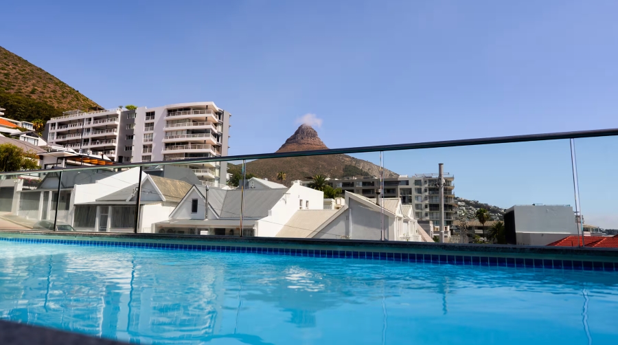 2 Bedroom Property for Sale in Sea Point Western Cape